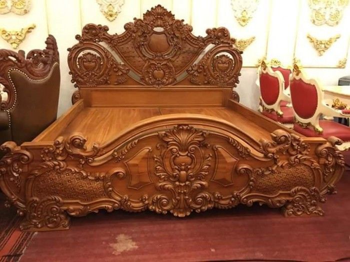 Giường ngủ cổ điển chạm khắc gỗ