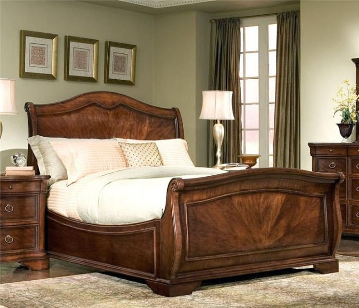 Mẫu giường ngủ gỗ hương sang trọng