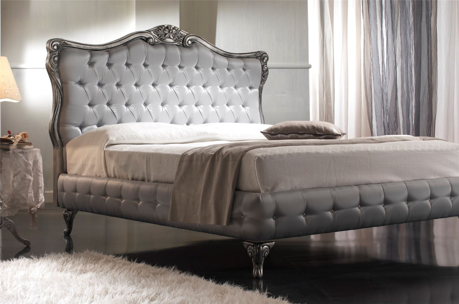 Làm đẹp không gian sống với các thiết kế giường ngủ cổ điển