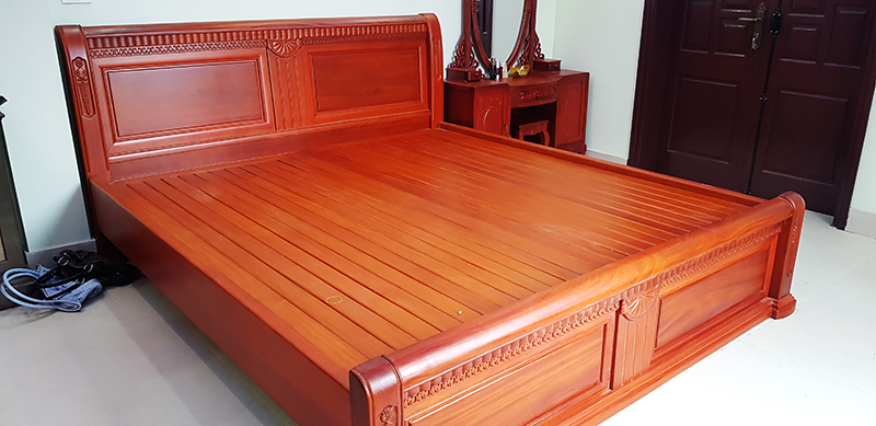 Mua giường ngủ gỗ hương chất lượng, giá rẻ ở đâu?