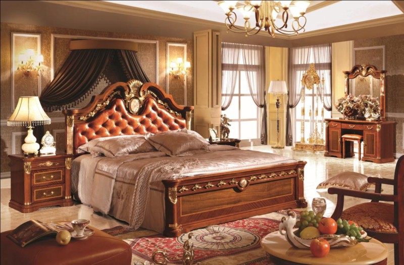 Giường ngủ kiểu cổ điển - sự lựa chọn khiến căn phòng thêm sang trọng