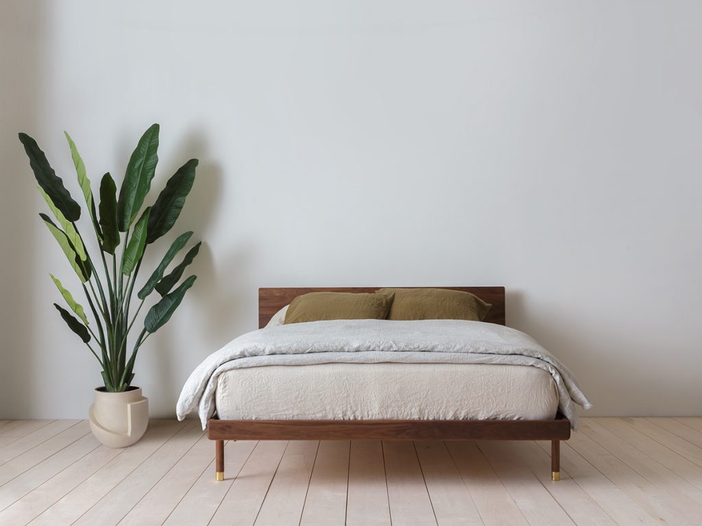 Lựa chọn mẫu giường ngủ giá rẻ không sợ xấu bạn đã biết?
