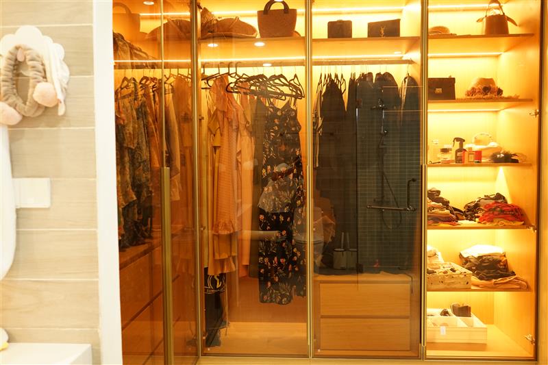 Có nên mua tủ quần áo thông minh?